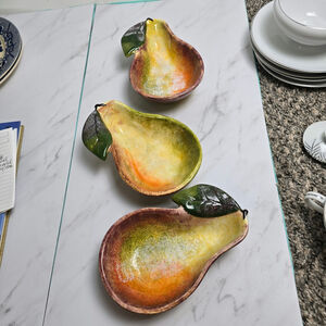 Clay Art Pear snack bowls set of 3